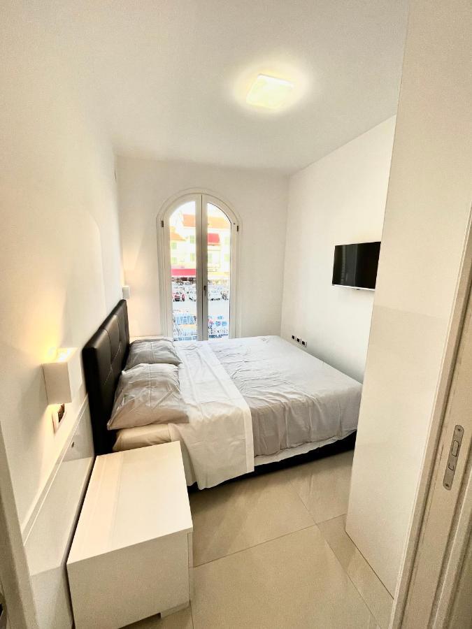 Sun Beach Apartment - New Сан-Бенедетто-дель-Тронто Екстер'єр фото