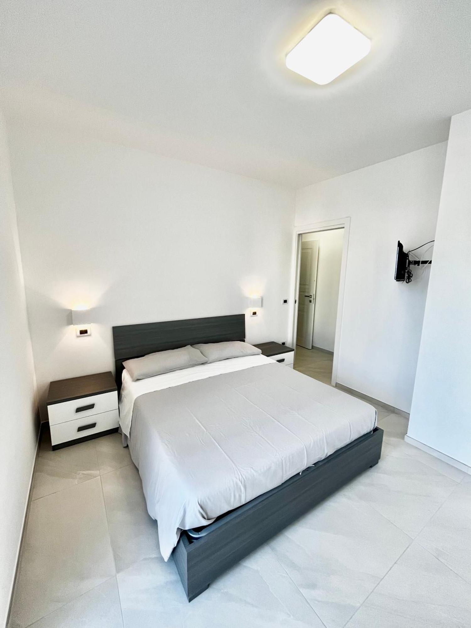 Sun Beach Apartment - New Сан-Бенедетто-дель-Тронто Екстер'єр фото